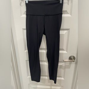 Lululemon align leggings. In good condition.